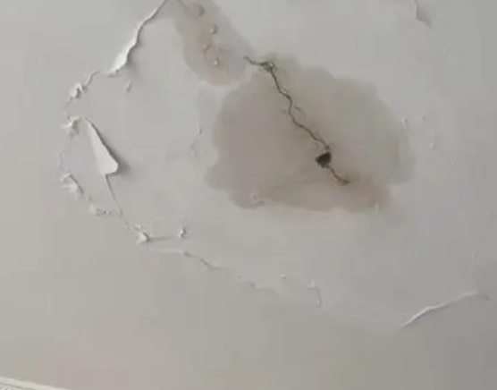越秀阳台漏水维修公司分享下屋面防水工程质量问题原因分析
